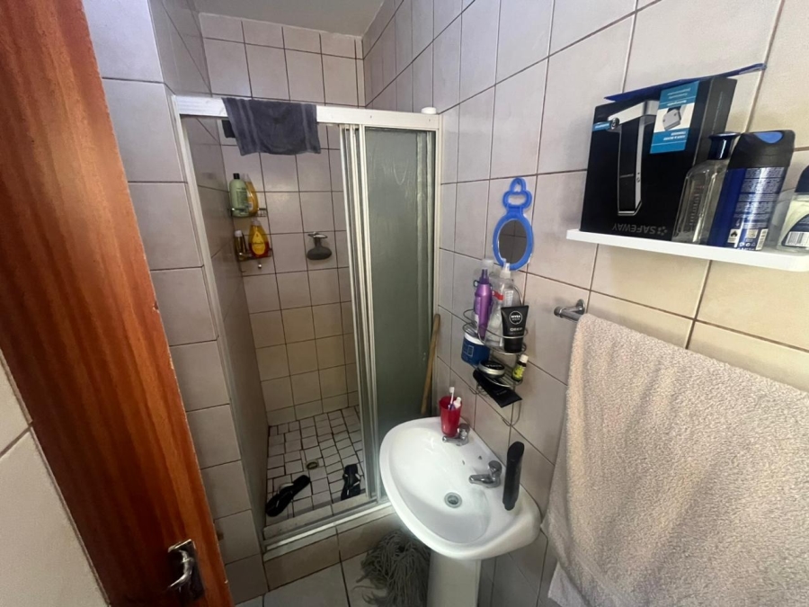 1 Bedroom Property for Sale in Rustenburg Central North West